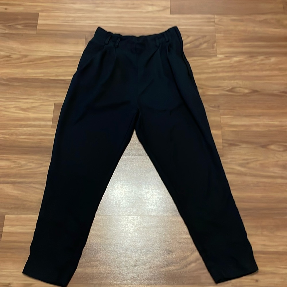 Black size 6 pants by H&M Conscious. Tapered leg and high waist.
